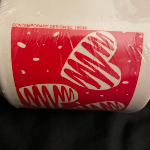 1993 Heart Mug Set Red White Squiggle Hearts Design White Mug Pad Pencil NWOT - Picture 7 of 7